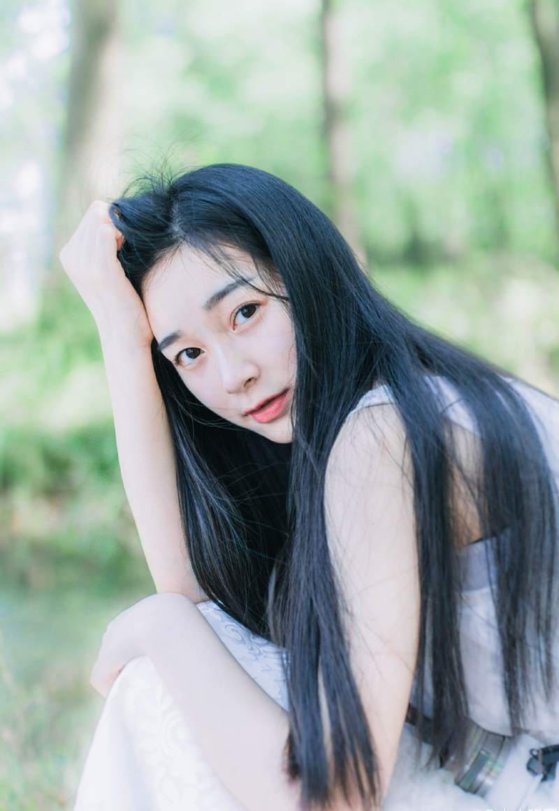 只是诸葛亮不可能亲自去做这种事，而身边，在诸葛亮看来，也唯有马谡无论智慧还是才干，都是最适合的人选，因此他准备让马谡去做这件事。